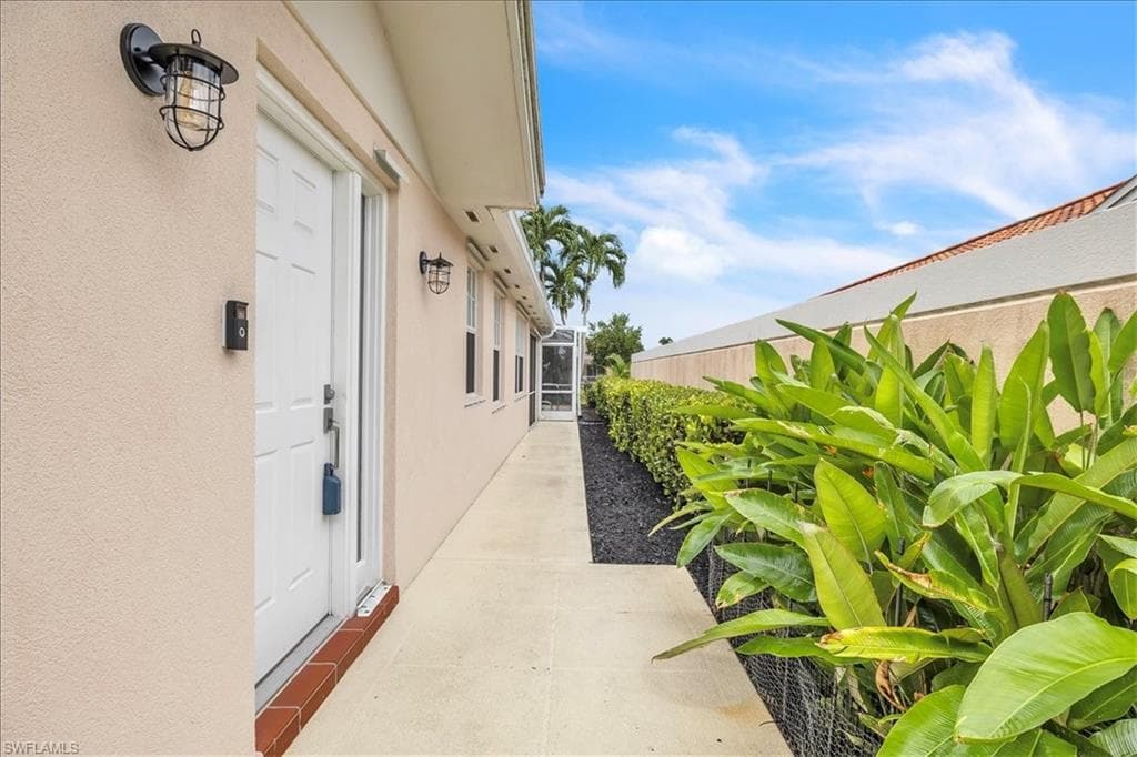 4055 Los Altos CT, NAPLES FL 34109-7