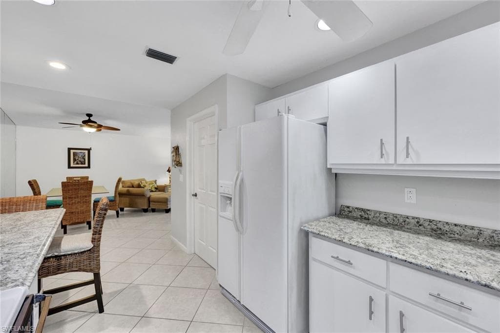 509 Roma CT # 202, NAPLES FL 34110-7