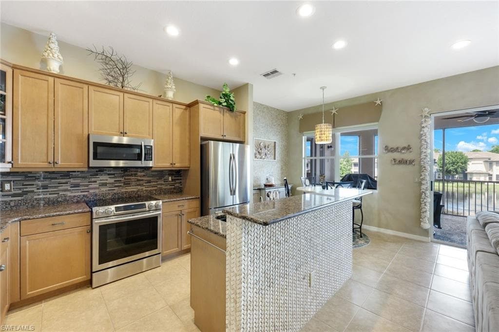 3530 Lansing LOOP # 202, ESTERO FL 33928-1