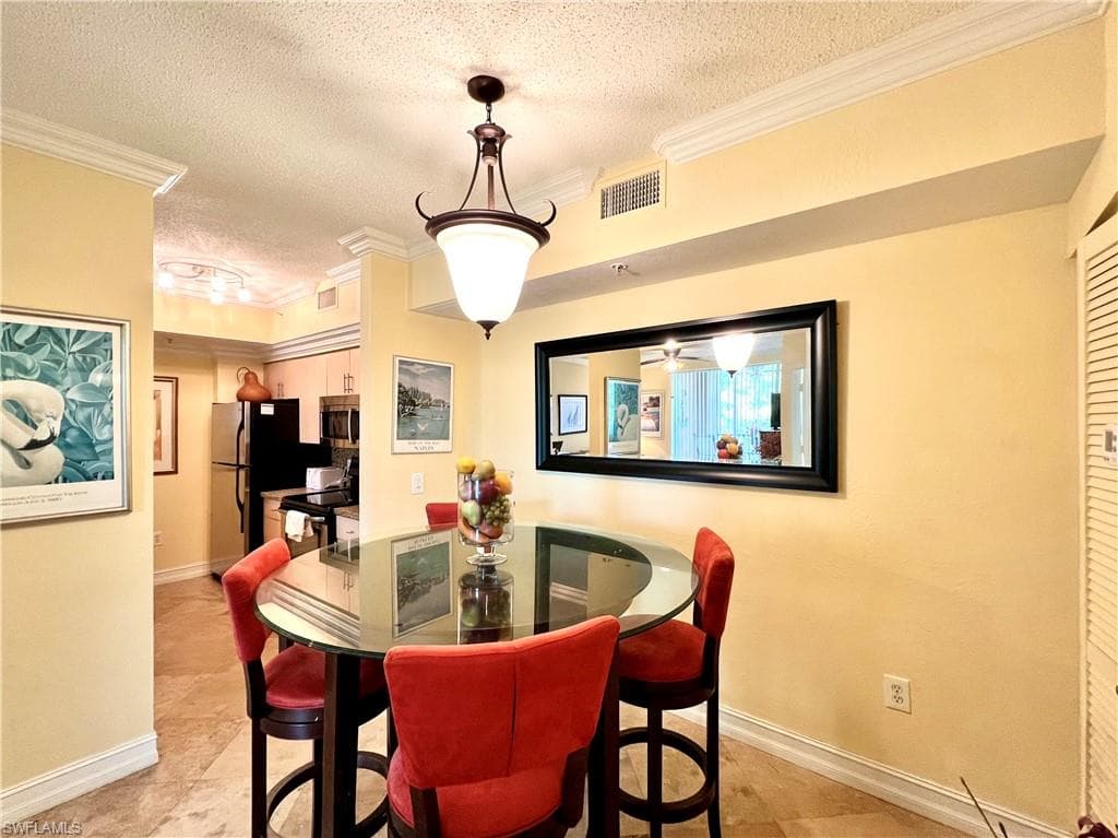 1210 Reserve WAY # 204, NAPLES FL 34105-6