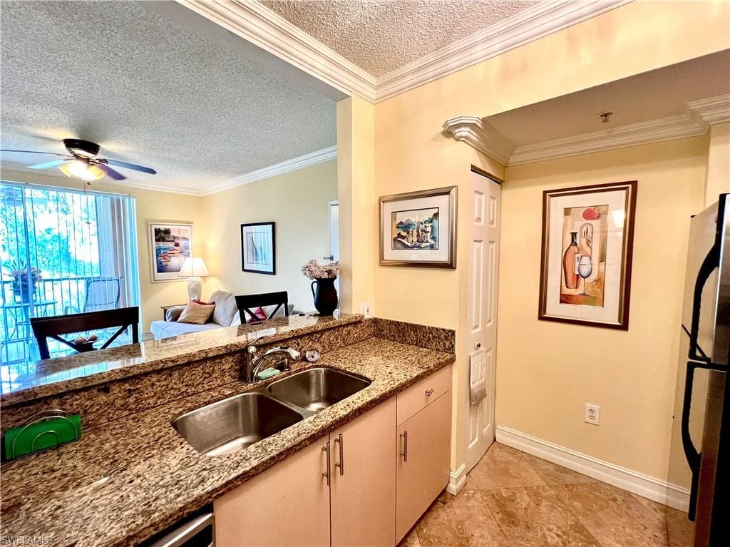 1210 Reserve WAY # 204, NAPLES FL 34105-9