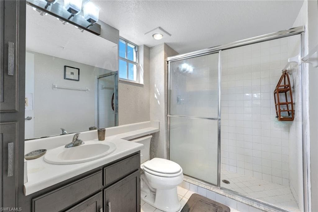 4630 Saint Croix LN # 831, NAPLES FL 34109-13