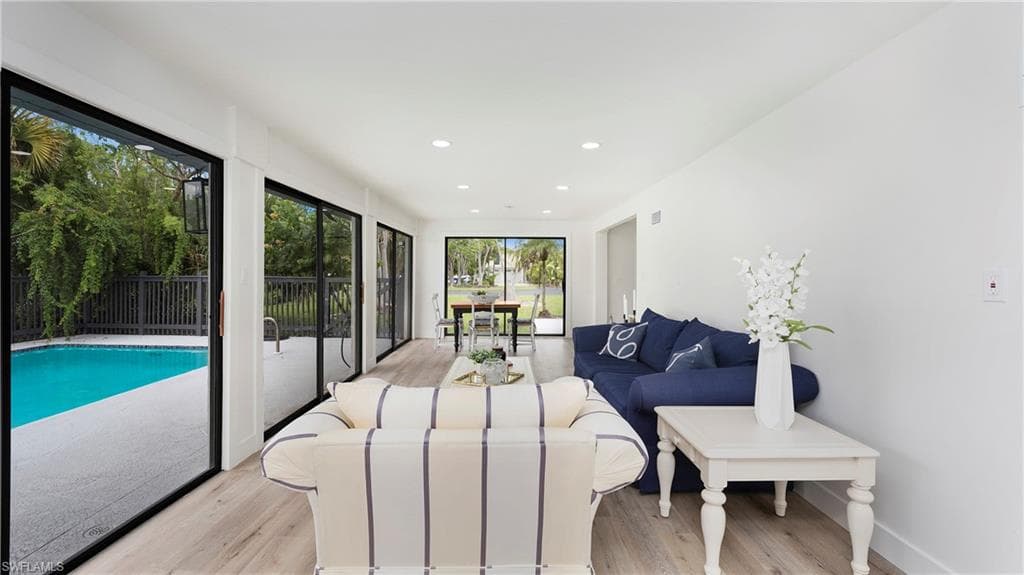 9416 Yucca CT, SANIBEL FL 33957-21