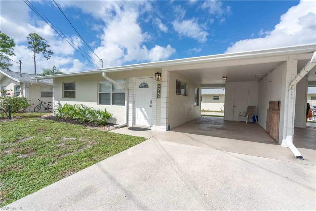 27470 Village Garden WAY, BONITA SPRINGS FL 34135-1