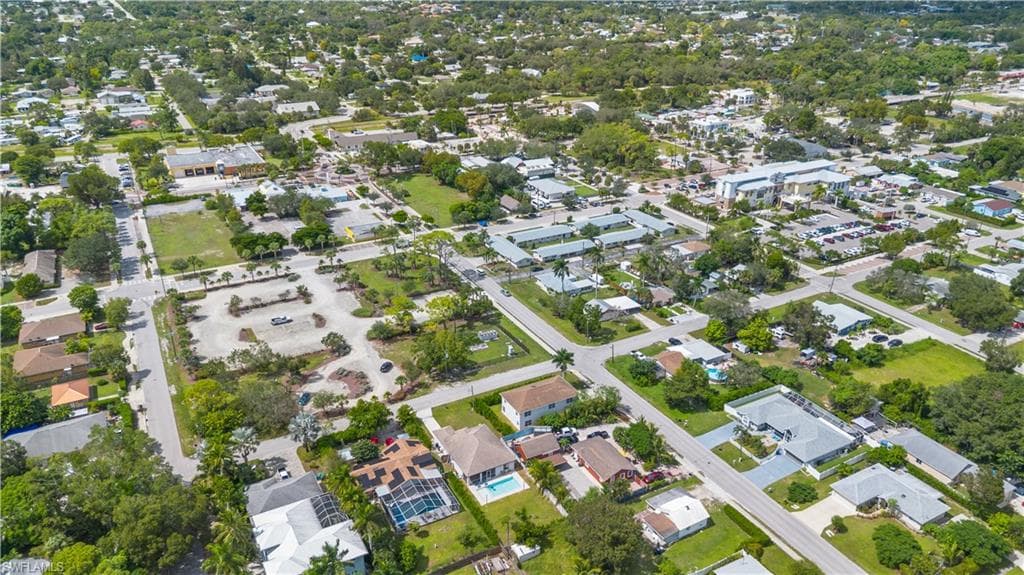 27470 Village Garden WAY, BONITA SPRINGS FL 34135-16
