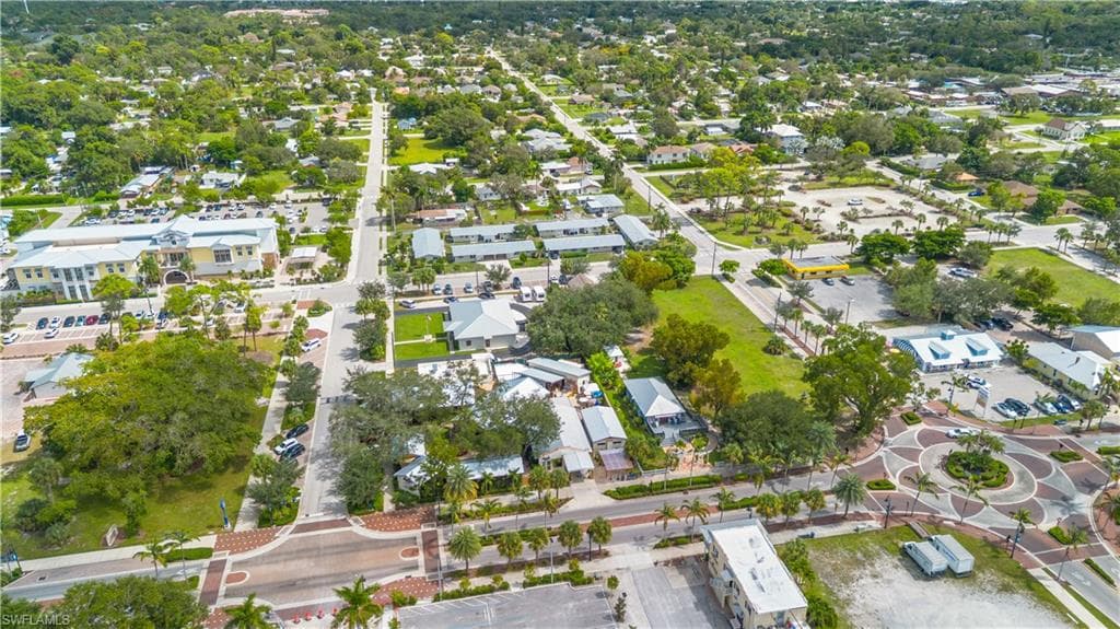 27470 Village Garden WAY, BONITA SPRINGS FL 34135-21