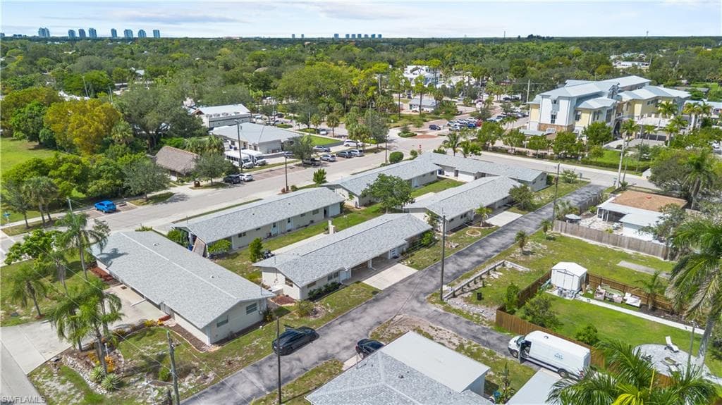 27470 Village Garden WAY, BONITA SPRINGS FL 34135-17