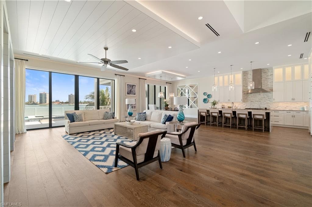 160 Little Carlos LN, FORT MYERS BEACH FL 33931-10