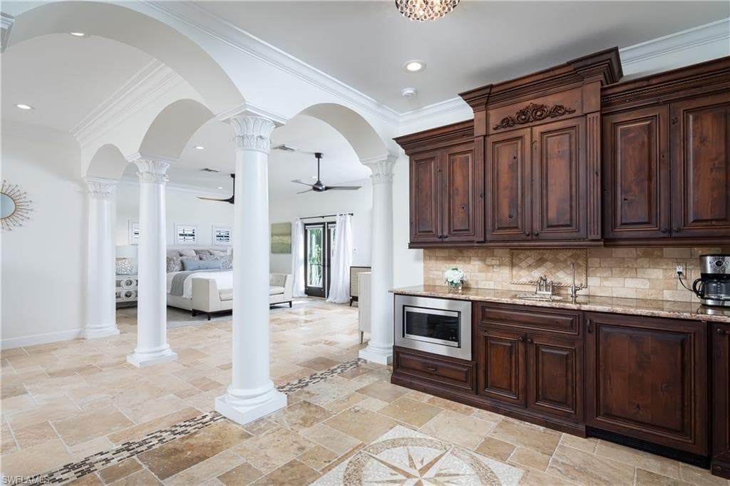 391 Palermo CIR, FORT MYERS BEACH FL 33931-26