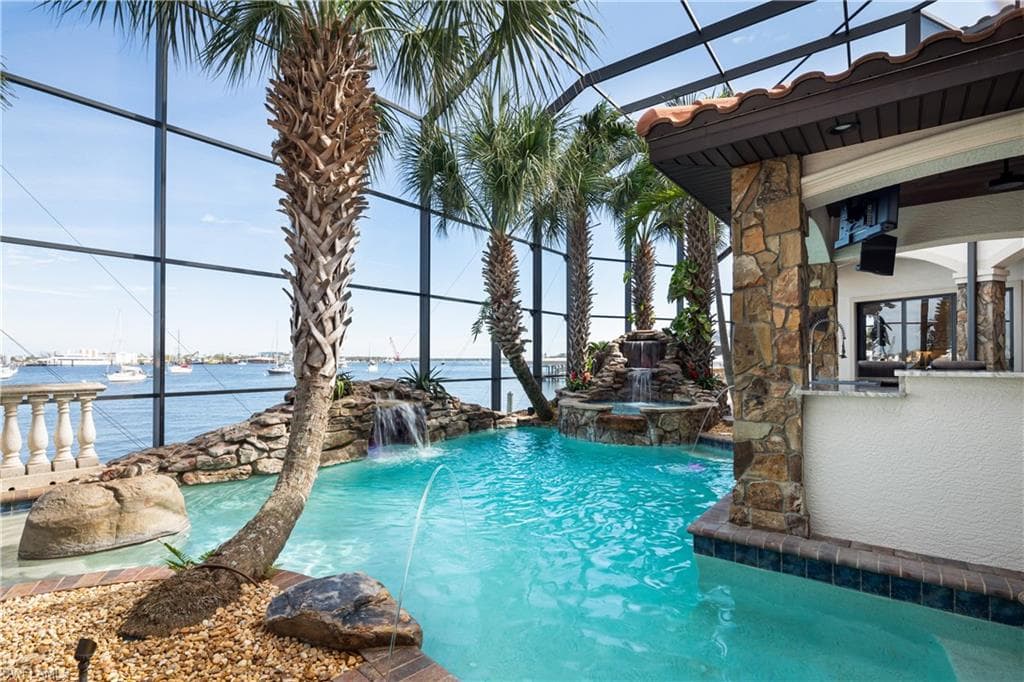 391 Palermo CIR, FORT MYERS BEACH FL 33931-33