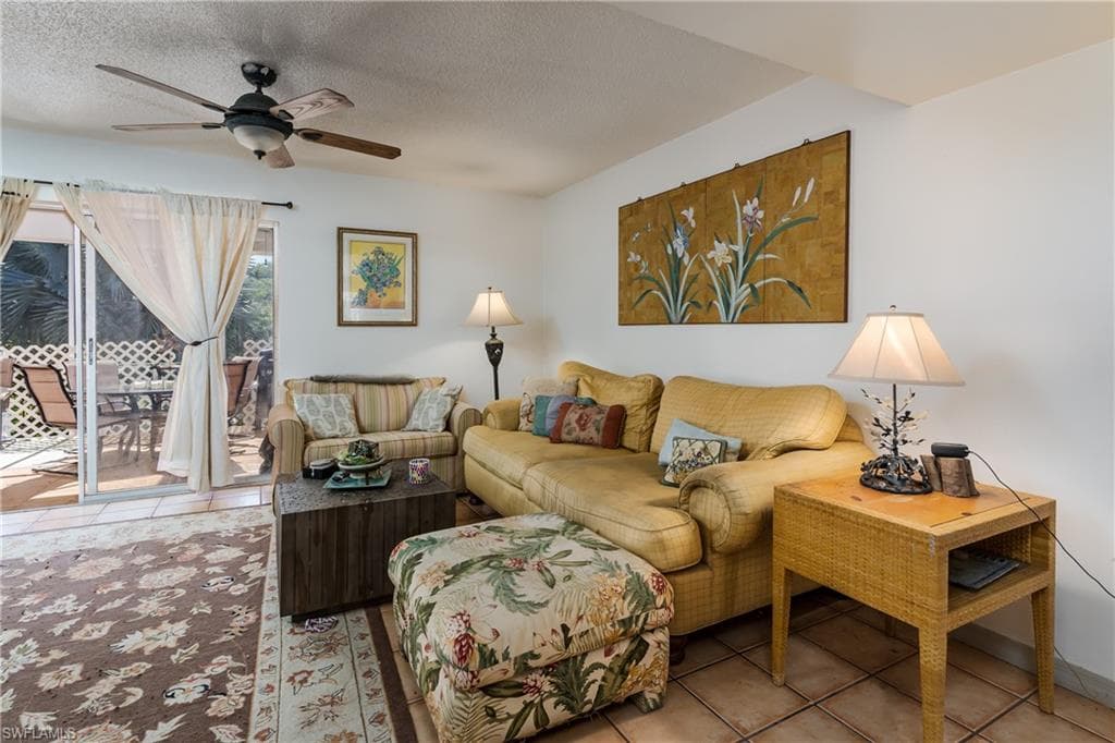 20 Watercolor WAY, NAPLES FL 34113-7