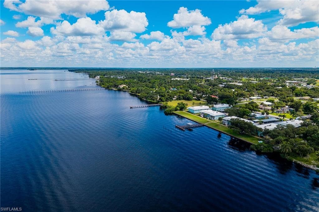 3225 E Riverside DR, FORT MYERS FL 33916-26