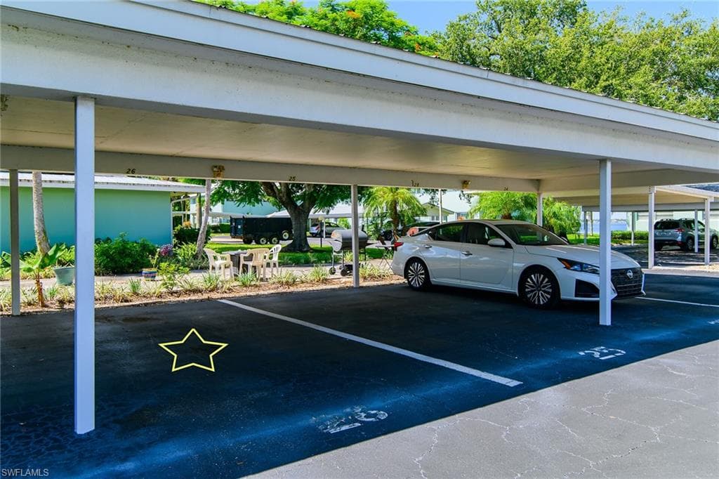 3225 E Riverside DR, FORT MYERS FL 33916-16