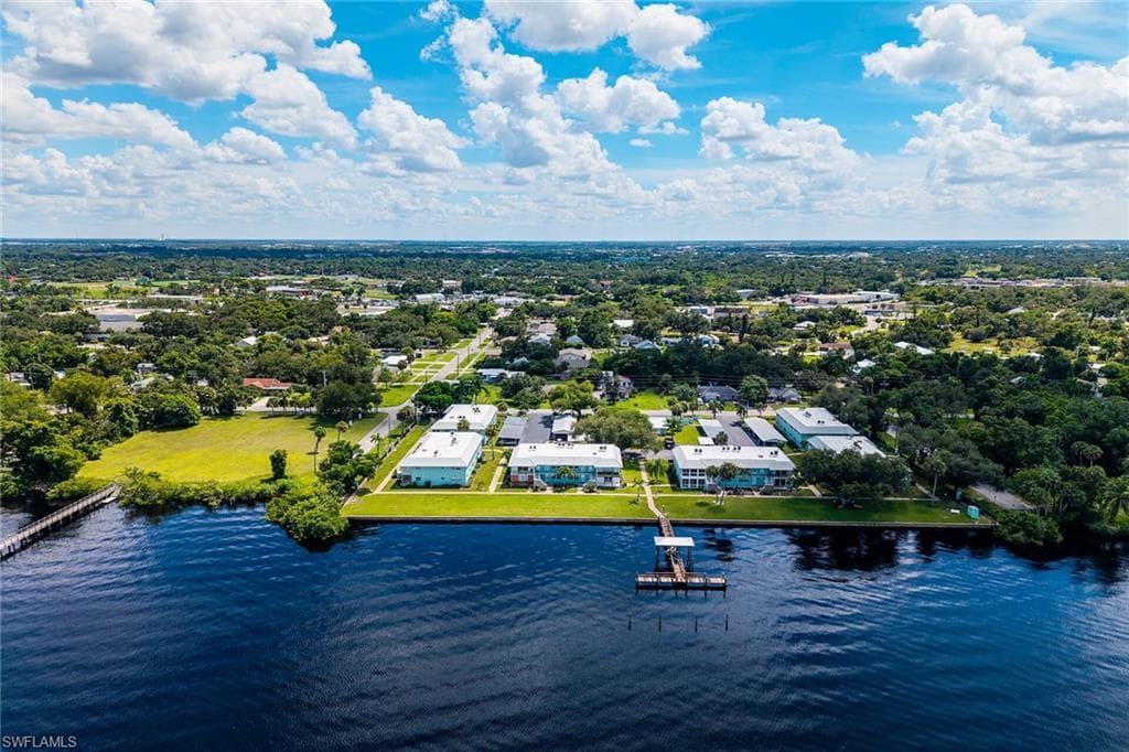 3225 E Riverside DR, FORT MYERS FL 33916-25