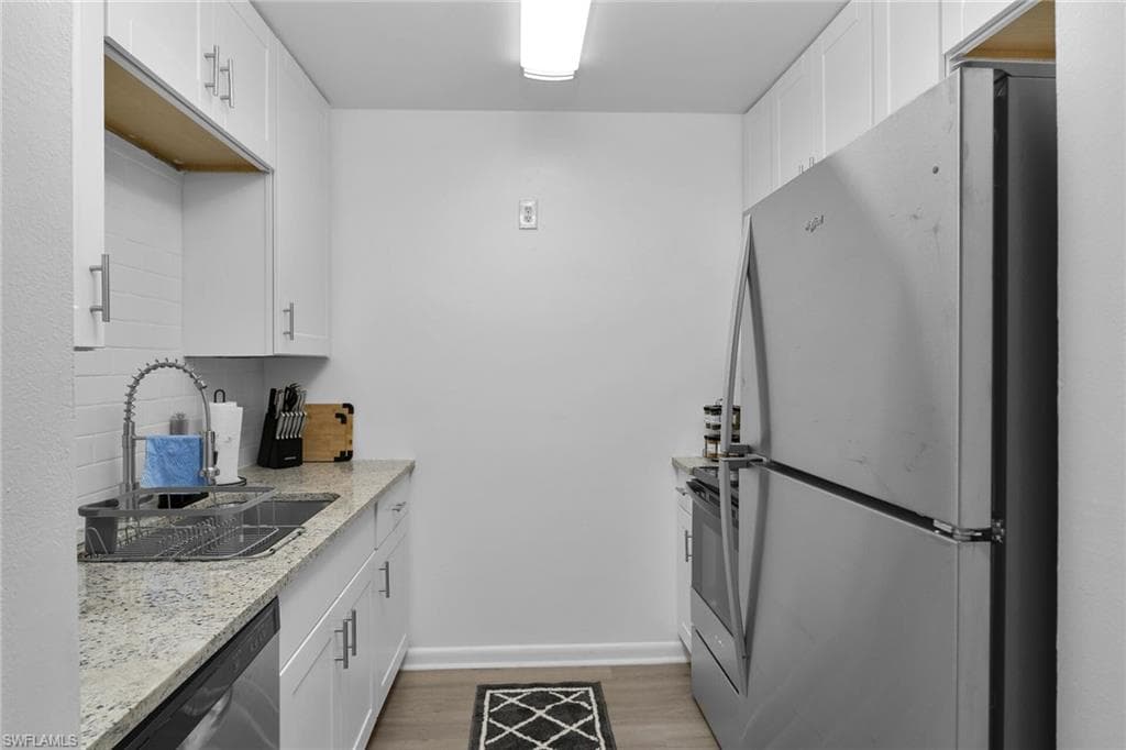 3225 E Riverside DR, FORT MYERS FL 33916-6