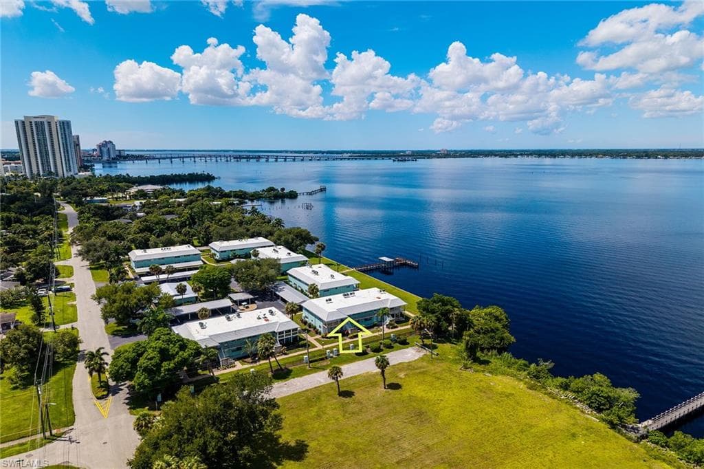 3225 E Riverside DR, FORT MYERS FL 33916-23