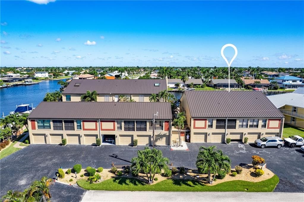 1907 SE 40th TER # 102, CAPE CORAL FL 33904-1