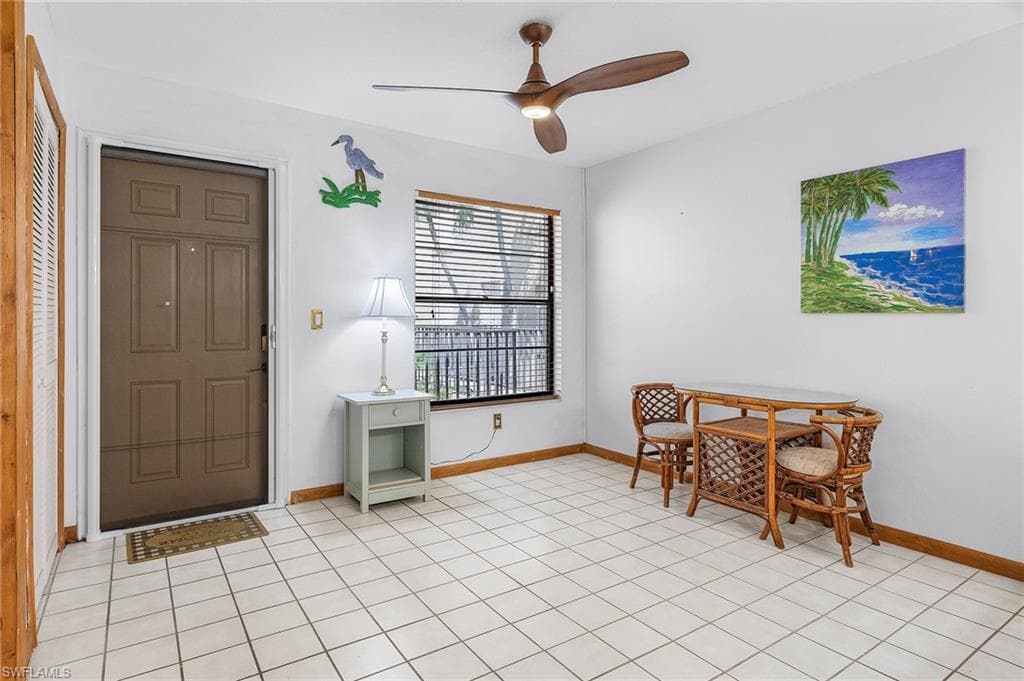 1907 SE 40th TER # 102, CAPE CORAL FL 33904-8