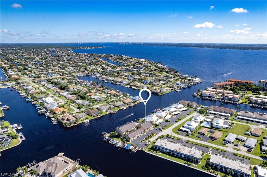 1907 SE 40th TER # 102, CAPE CORAL FL 33904-28