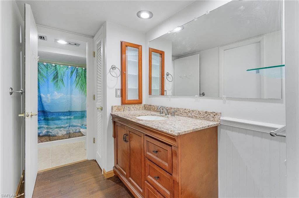 1907 SE 40th TER # 102, CAPE CORAL FL 33904-20