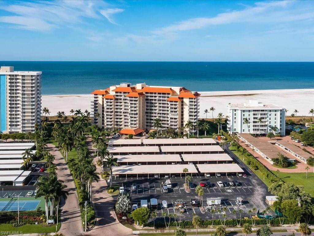 180 Seaview CT 901-0