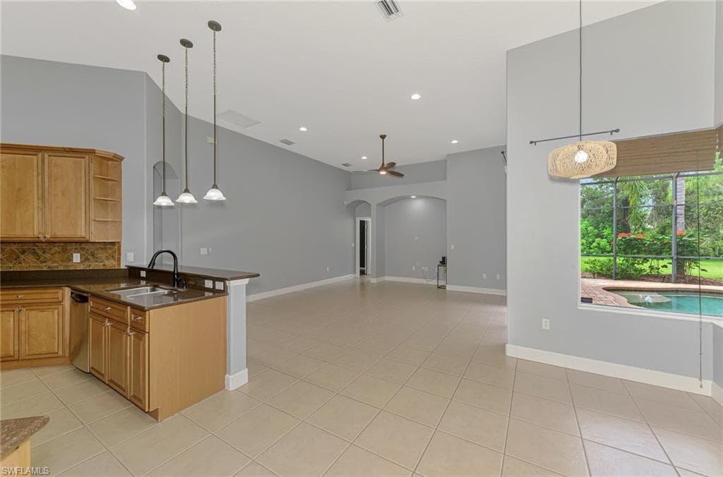 14711 2nd Avenue CIR NE, BRADENTON FL 34212-29