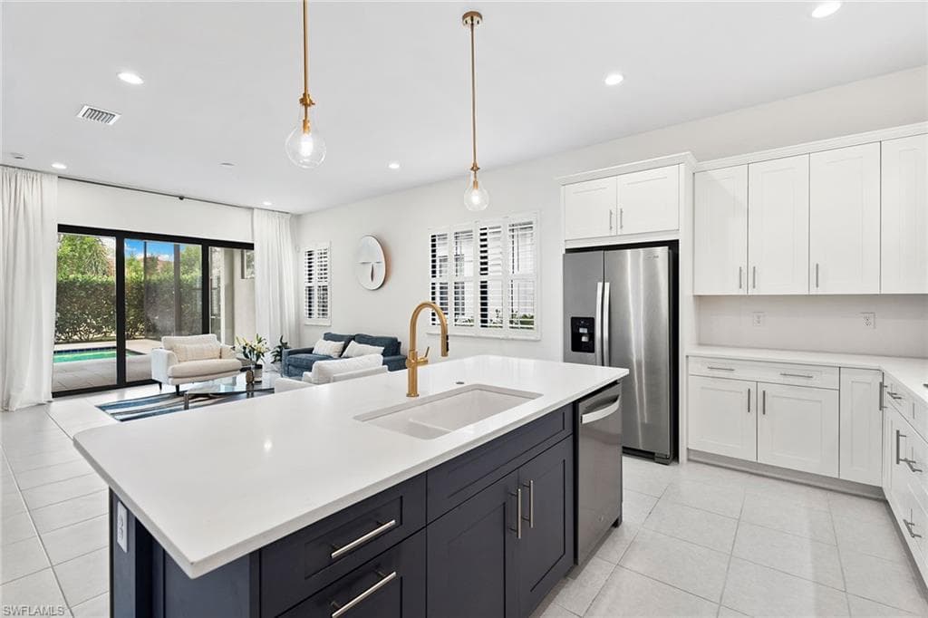 14875 Loggerhead DR, NAPLES FL 34120-8