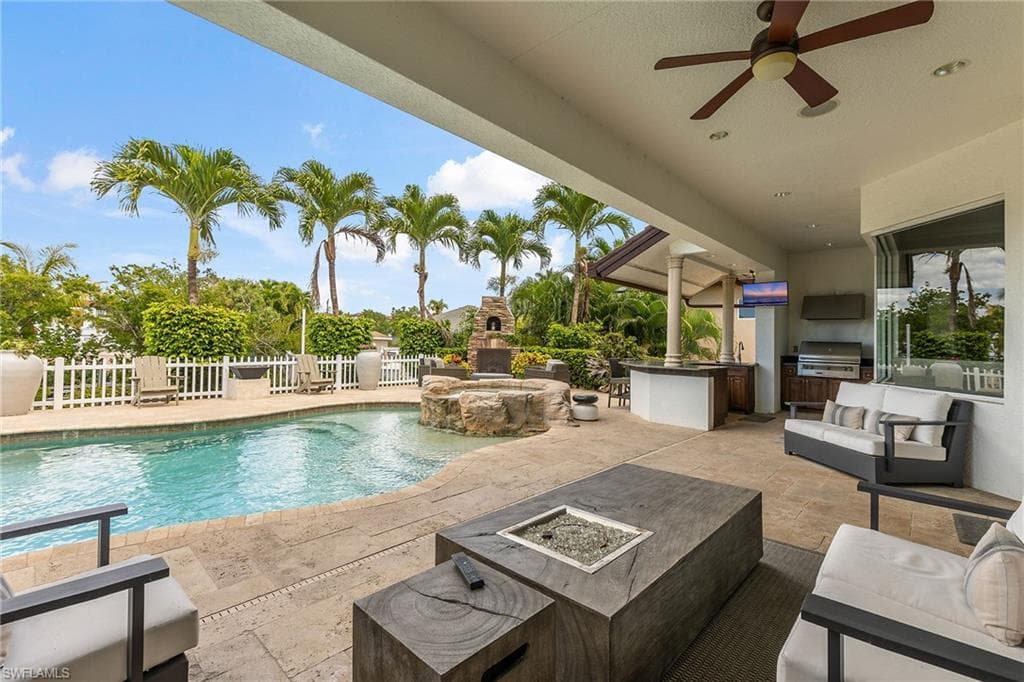 1435 Osprey AVE, NAPLES FL 34102-27