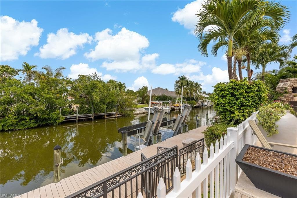 1435 Osprey AVE, NAPLES FL 34102-29