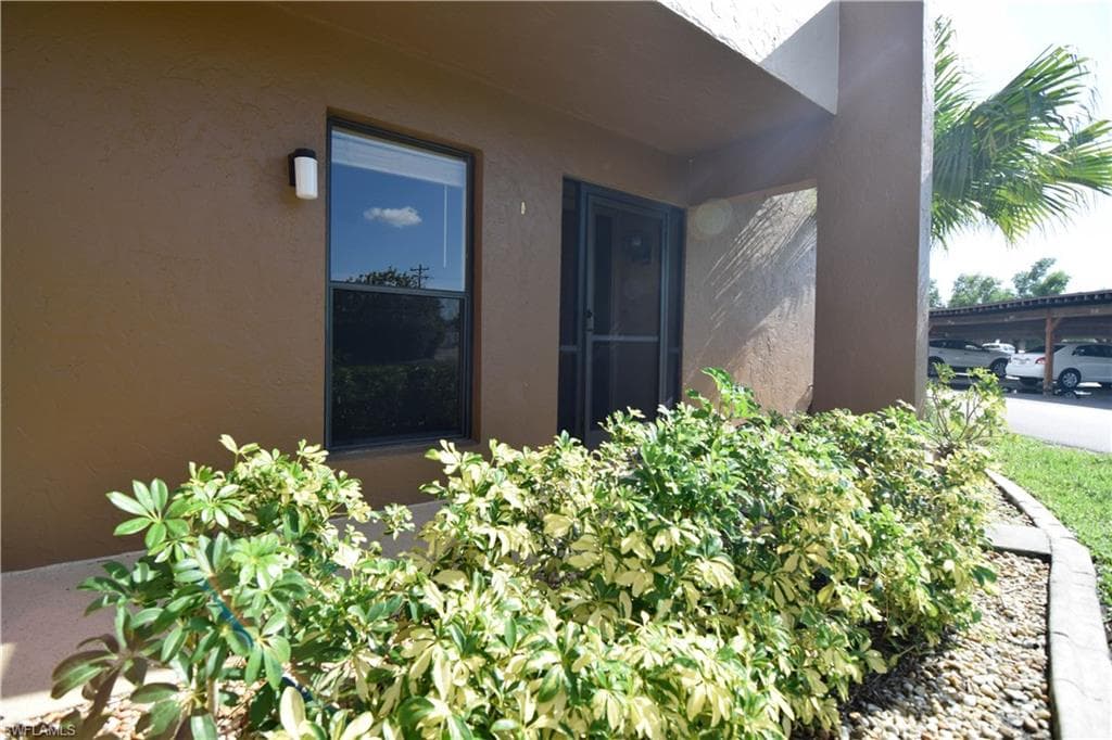 2063 W Lakeview BLVD # B2, NORTH FORT MYERS FL 33903-45