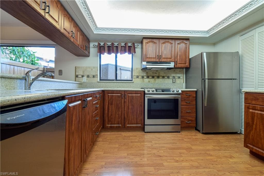 2063 W Lakeview BLVD # B2, NORTH FORT MYERS FL 33903-25