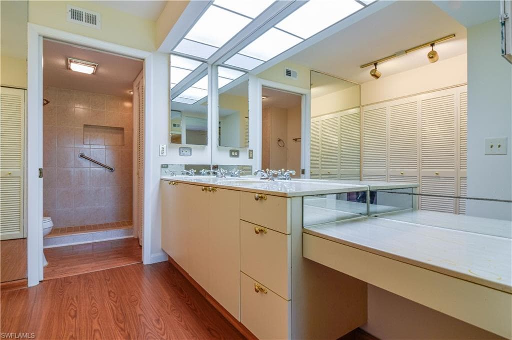 2063 W Lakeview BLVD # B2, NORTH FORT MYERS FL 33903-37