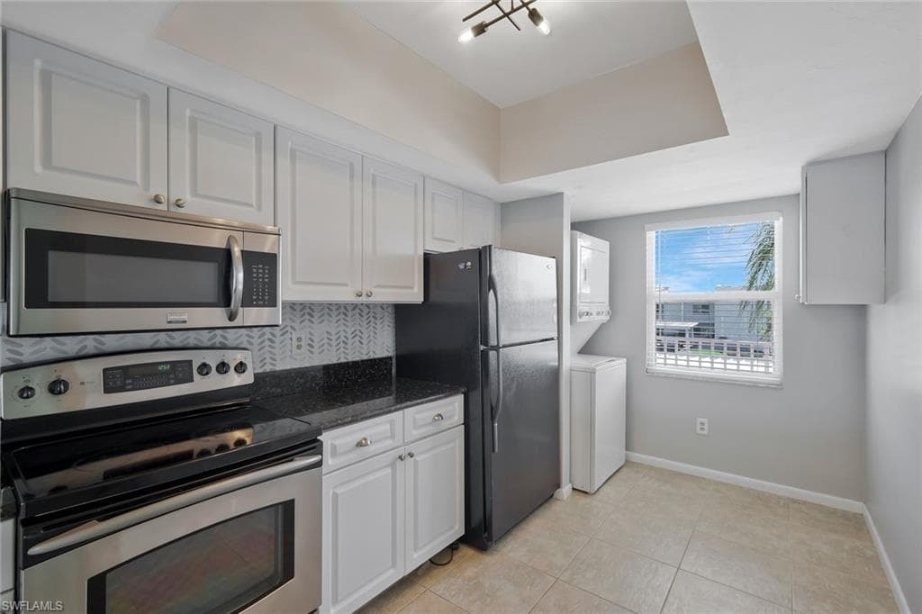 4550 SE 5th PL # 202, CAPE CORAL FL 33904-8