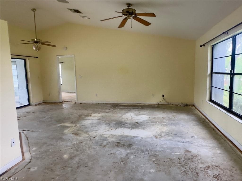 9382 Pineapple RD, FORT MYERS FL 33967-4