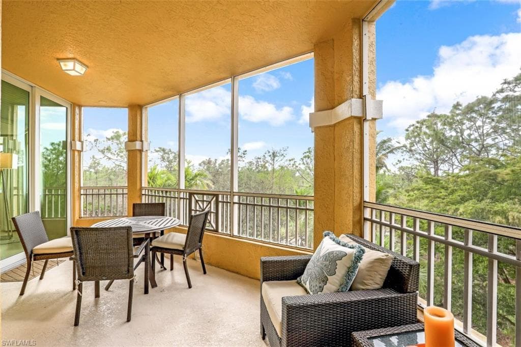 2728 Tiburon BLVD E # 302, NAPLES FL 34109-26