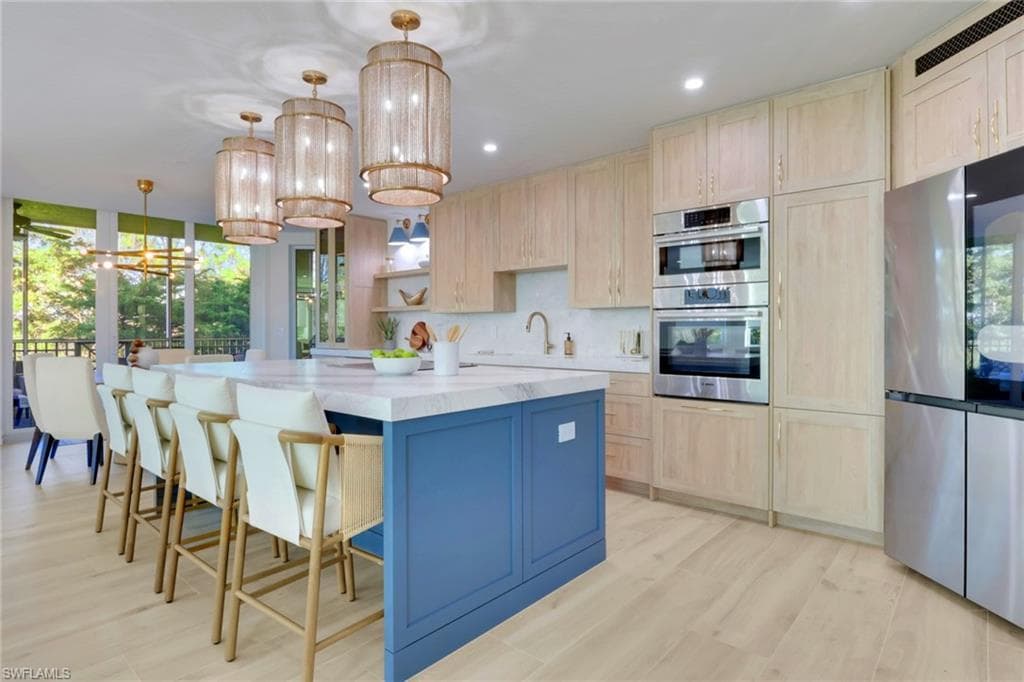 2728 Tiburon BLVD E # 302, NAPLES FL 34109-1