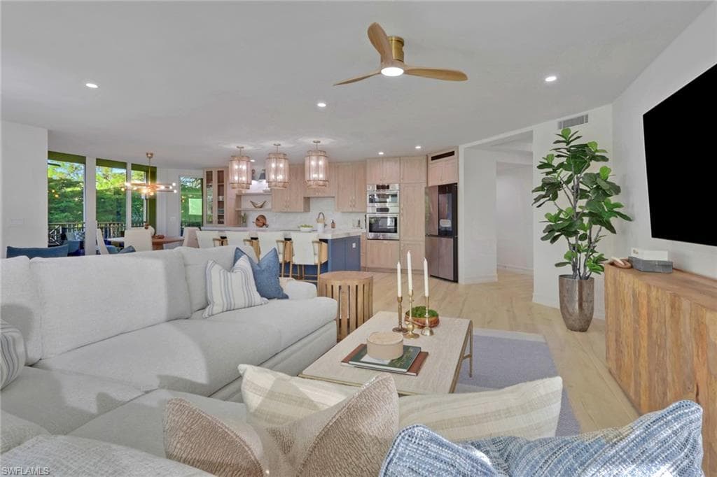 2728 Tiburon BLVD E # 302, NAPLES FL 34109-9