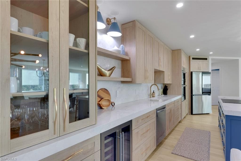 2728 Tiburon BLVD E # 302, NAPLES FL 34109-3