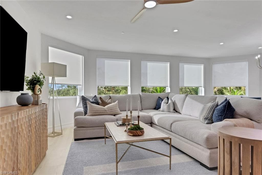 2728 Tiburon BLVD E # 302, NAPLES FL 34109-7