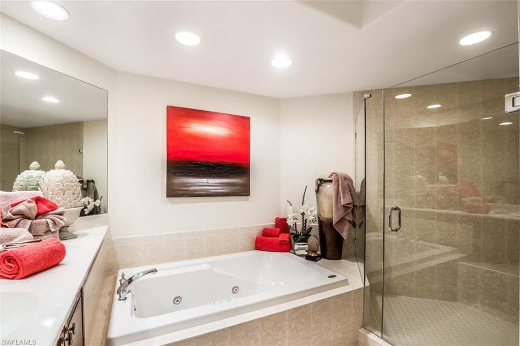 2728 Tiburon BLVD E # 302, NAPLES FL 34109-20