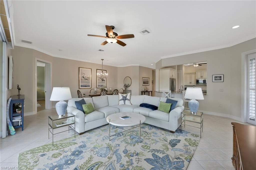 5012 Maxwell CIR # 101, NAPLES FL 34105-1