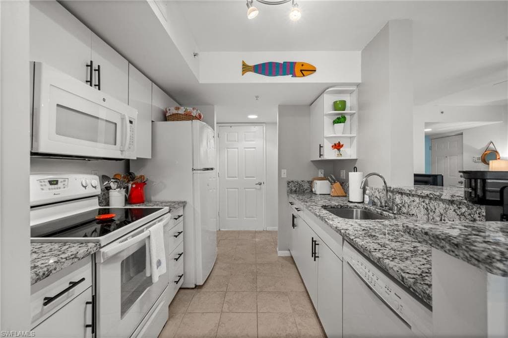 1875 Florida Club DR # 7107, NAPLES FL 34112-8