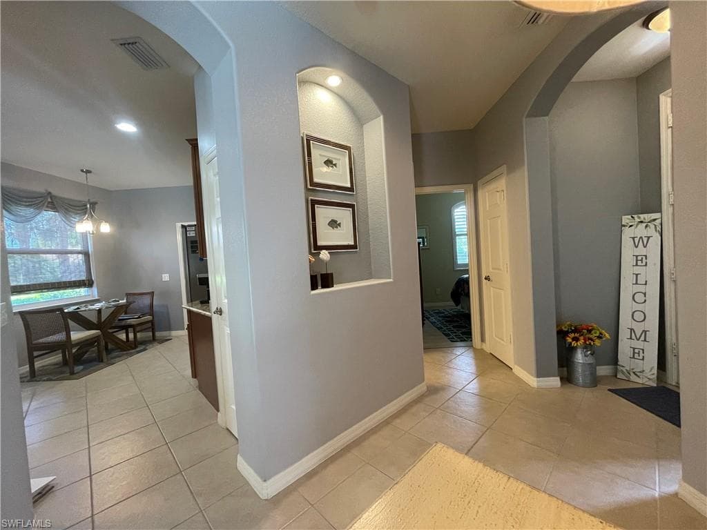 10630 Camarelle CIR-21