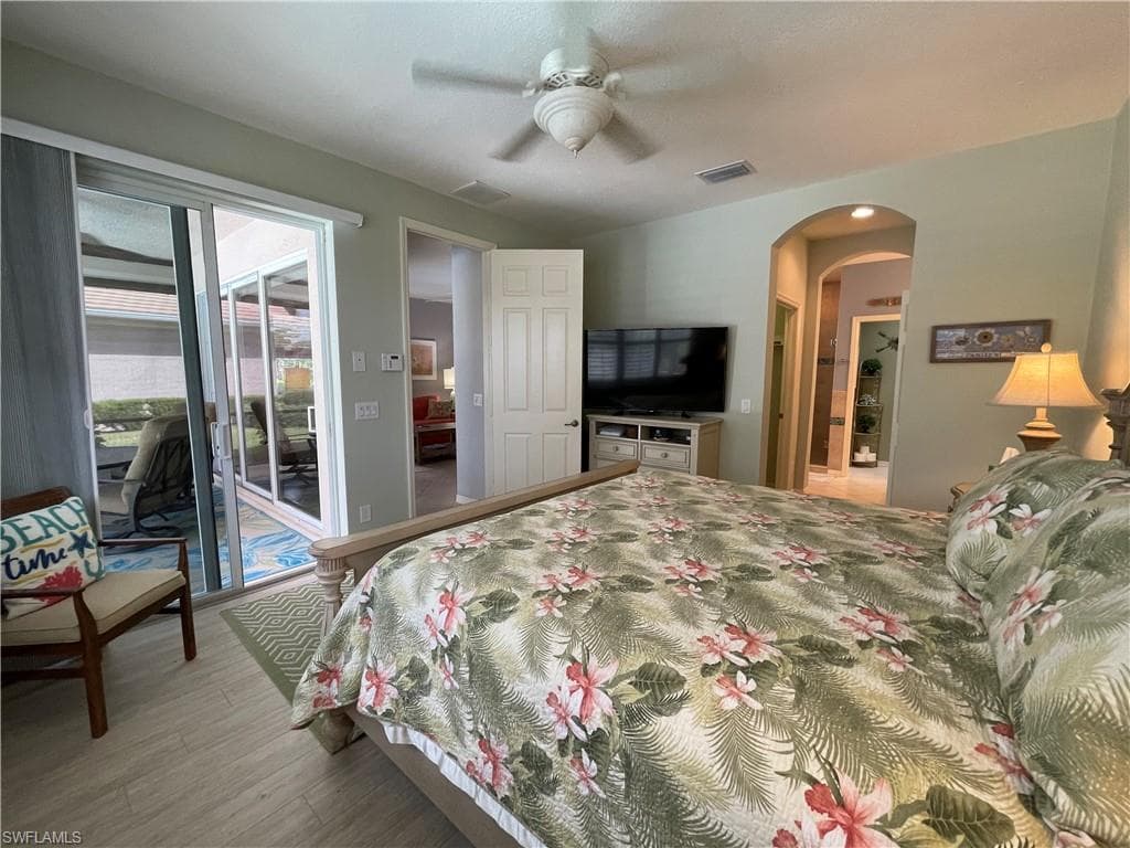 10630 Camarelle CIR-32