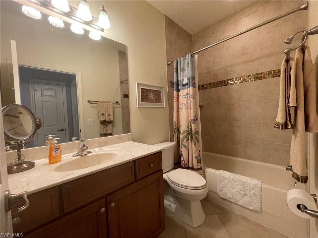 10630 Camarelle CIR-43