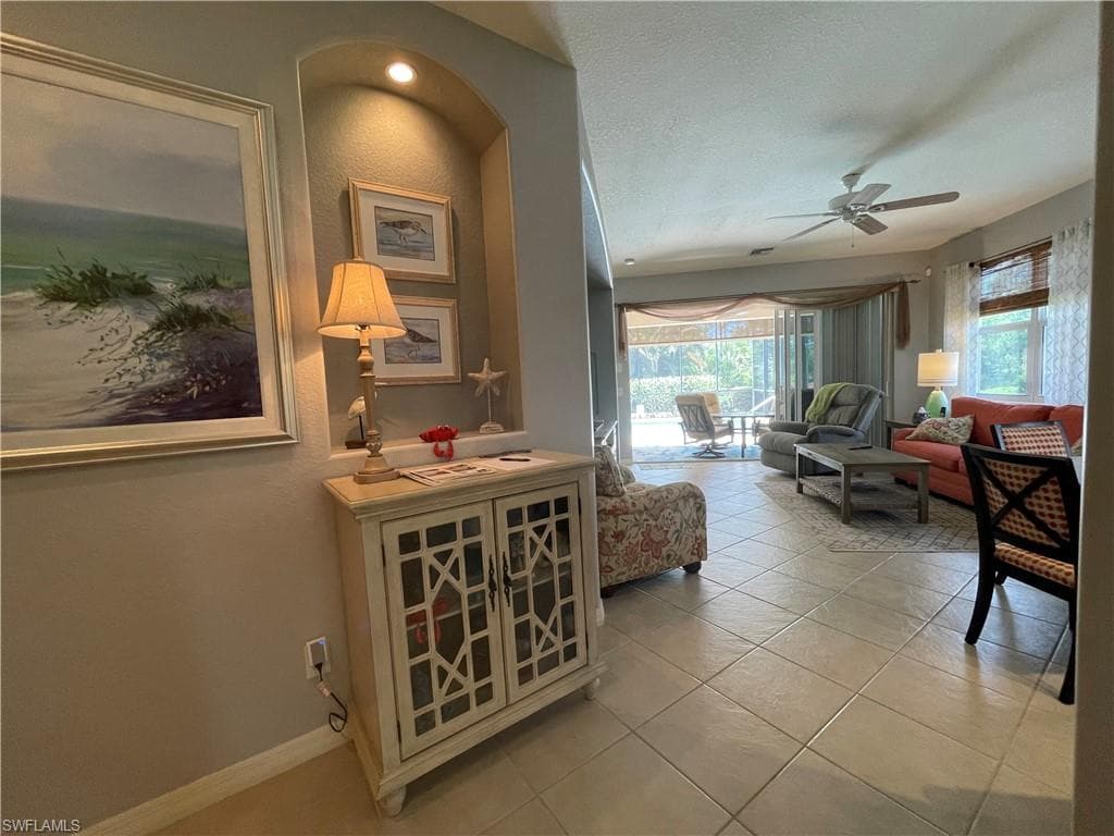 10630 Camarelle CIR-7