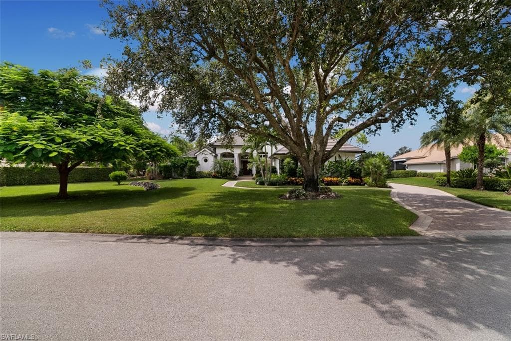 12901 Pond Apple DR E, NAPLES FL 34119-1