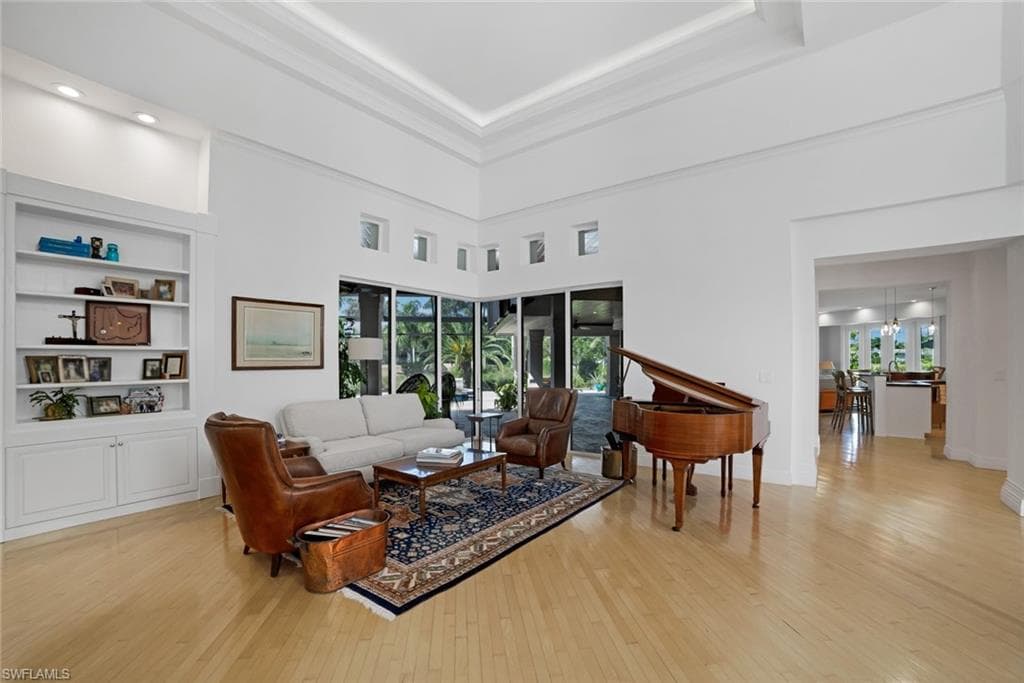 12901 Pond Apple DR E, NAPLES FL 34119-5