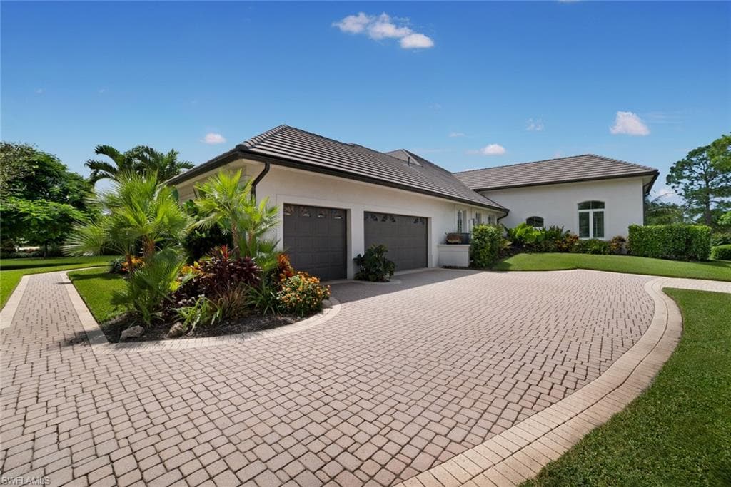 12901 Pond Apple DR E, NAPLES FL 34119-44