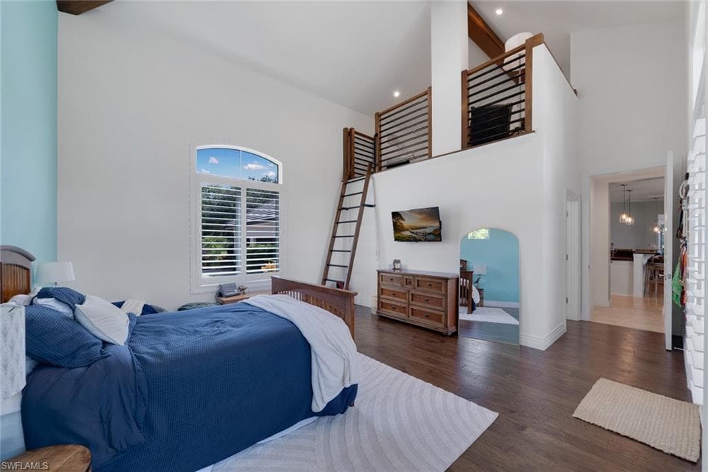 12901 Pond Apple DR E, NAPLES FL 34119-20